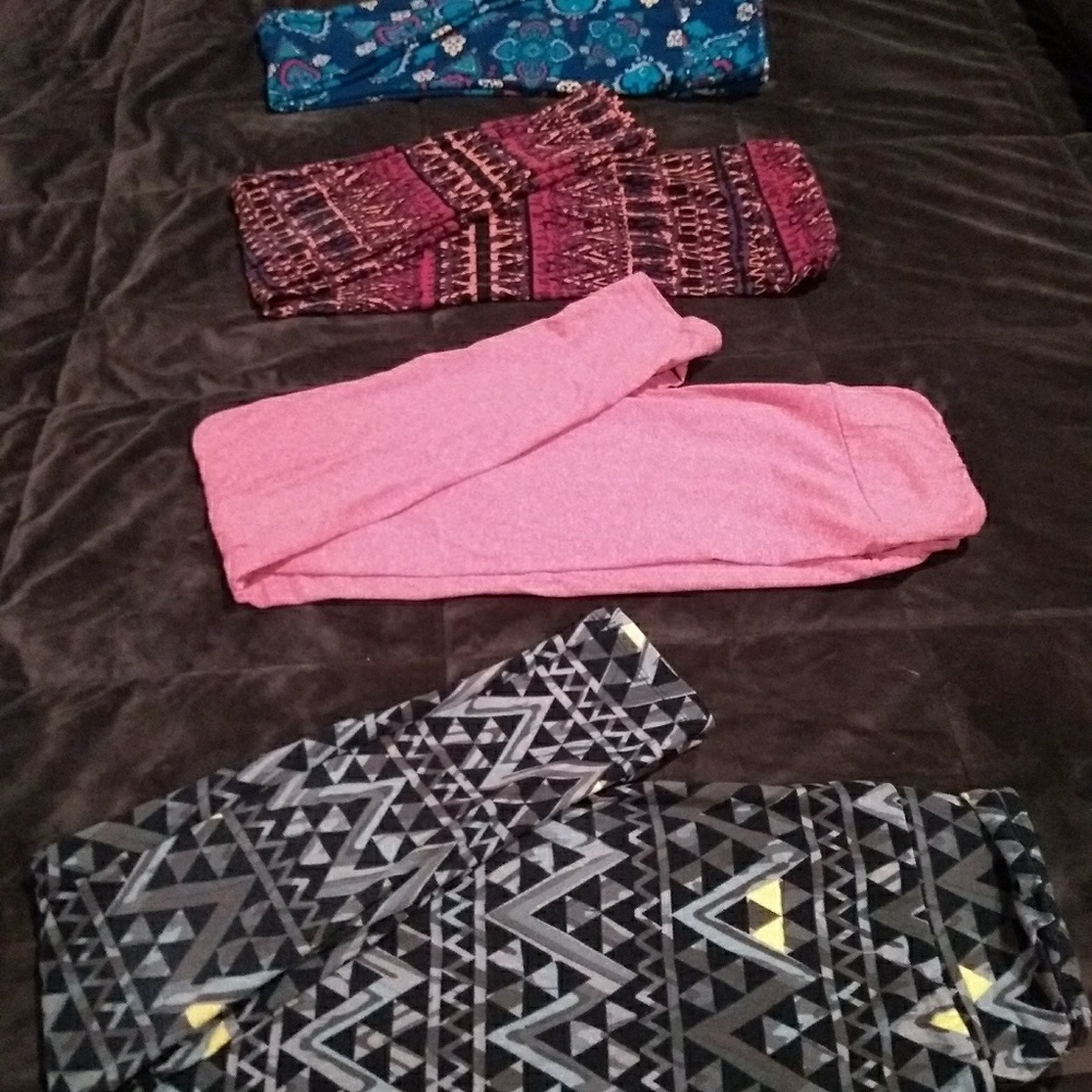 Bunlde of 4!!! LuLa Roe one size leggings